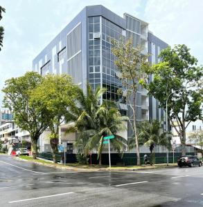118 Tagore Lane (1/2)